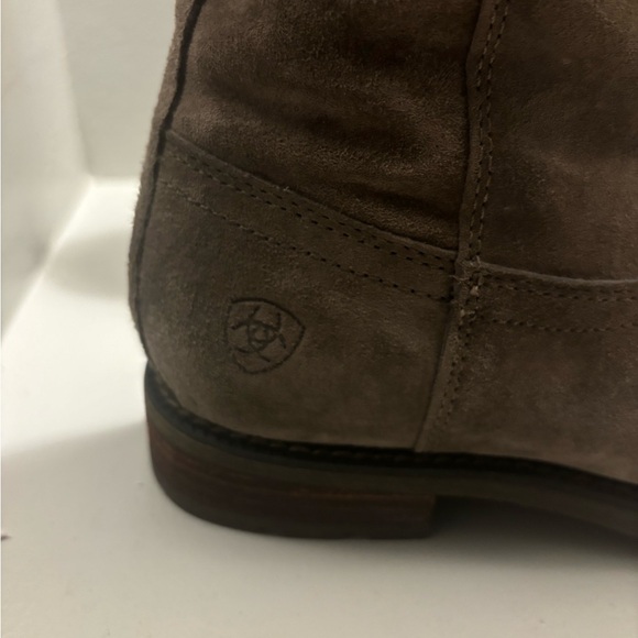 NWOT- New Ariat Stoneleigh waterproof brown suede zip boot - Picture 9 of 13